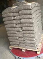 Pellets Fichte |  Brennstoff, Briketts | DREVREZ, s.r.o.